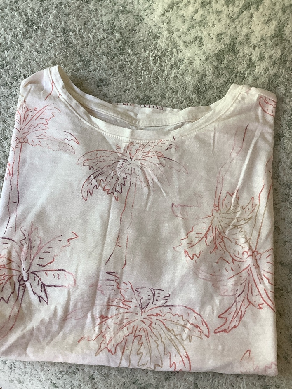 Old Navy Easy Tee Light Pink Palm Tree Print Short Sleeve T-shirt Size Med NWT